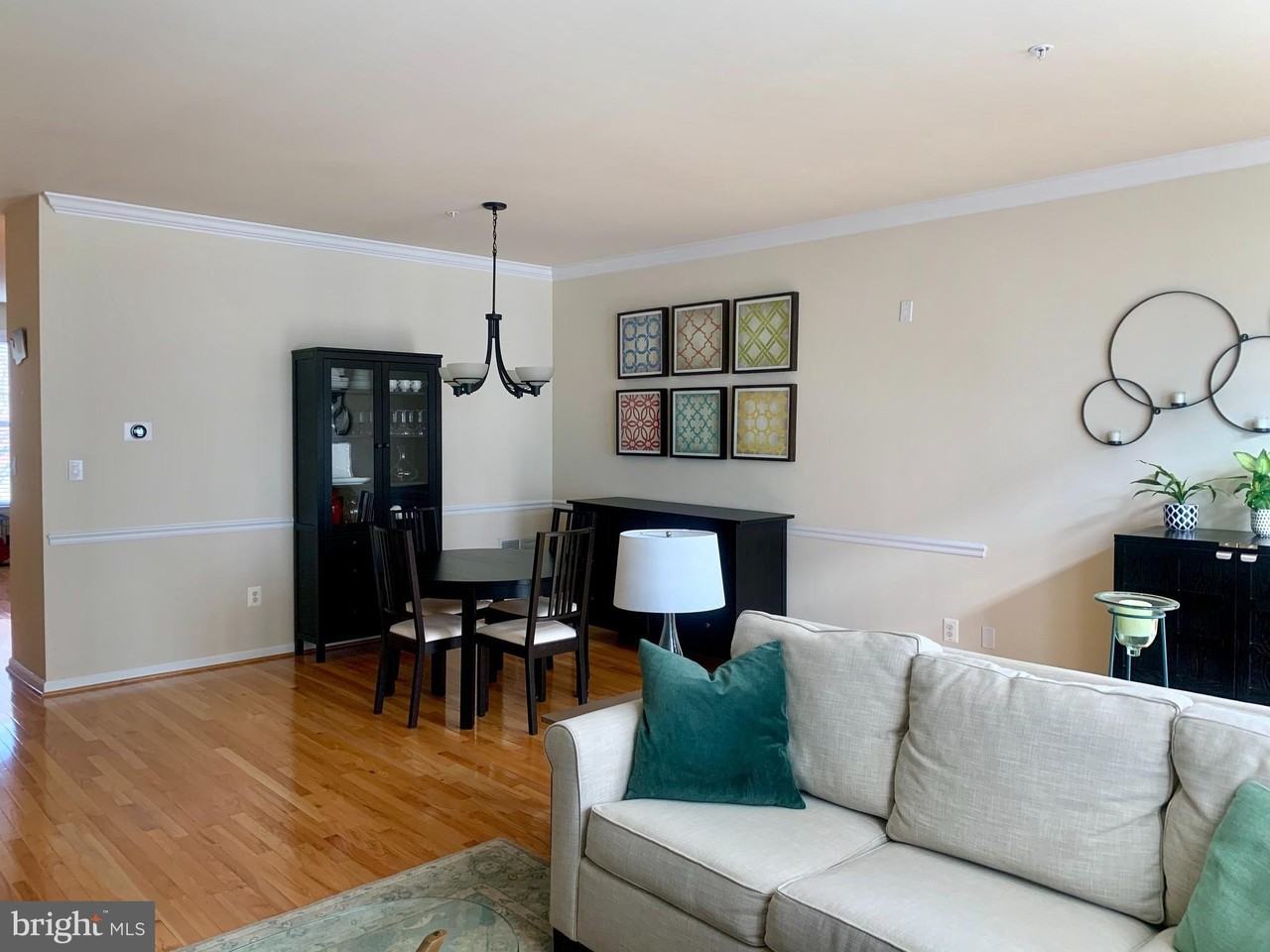 9823 Darcy Forest Dr - Photo 6 of 32