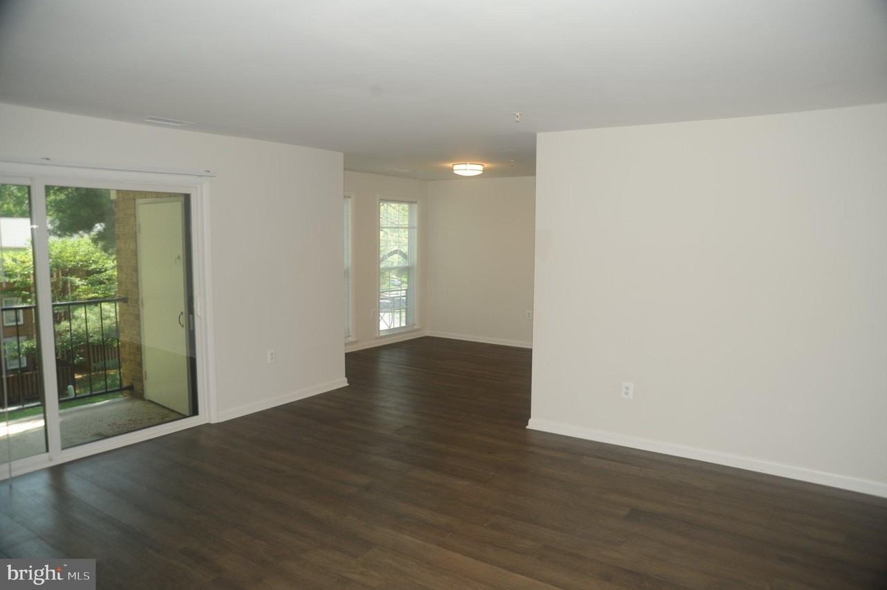 830 Quince Orchard Blvd #202 - Photo 5 of 31