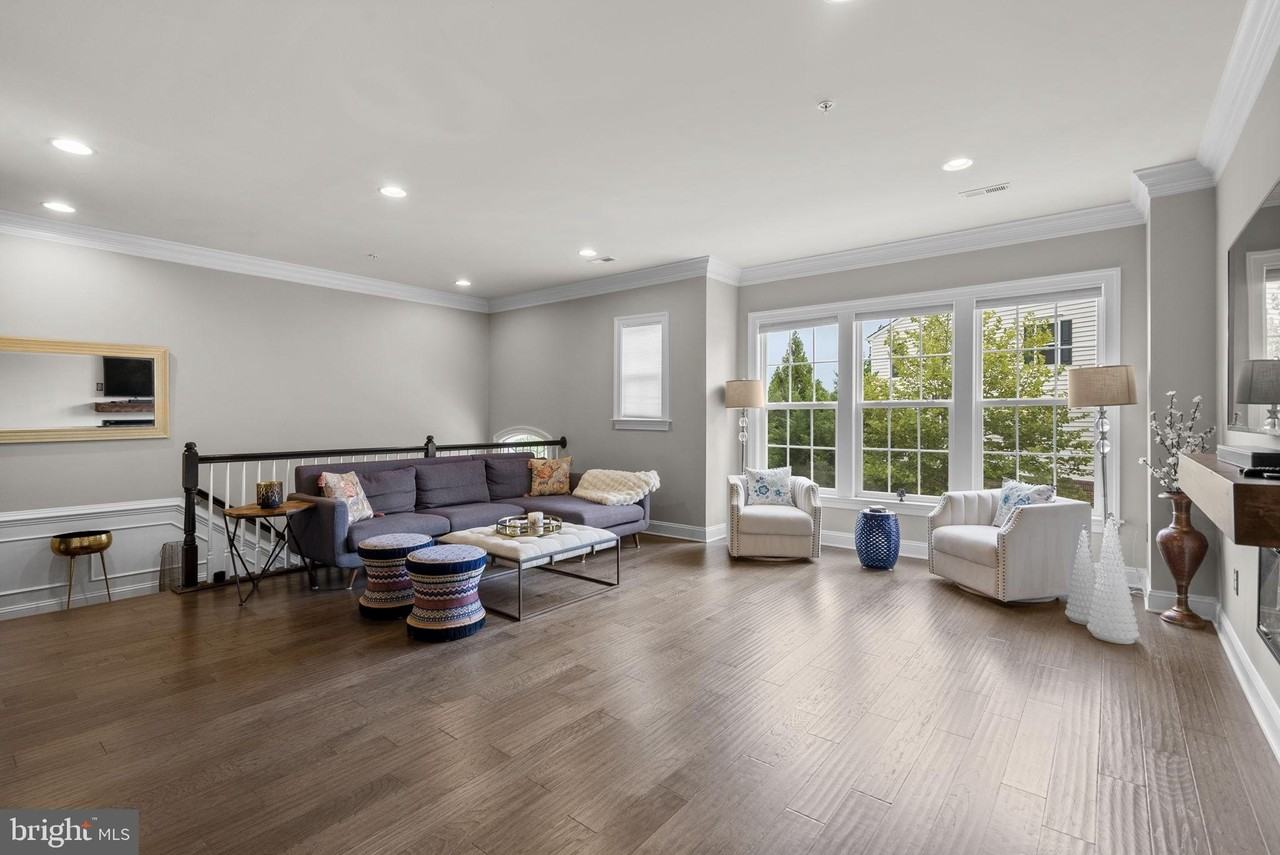 11826 Mango Ln - Photo 5 of 42