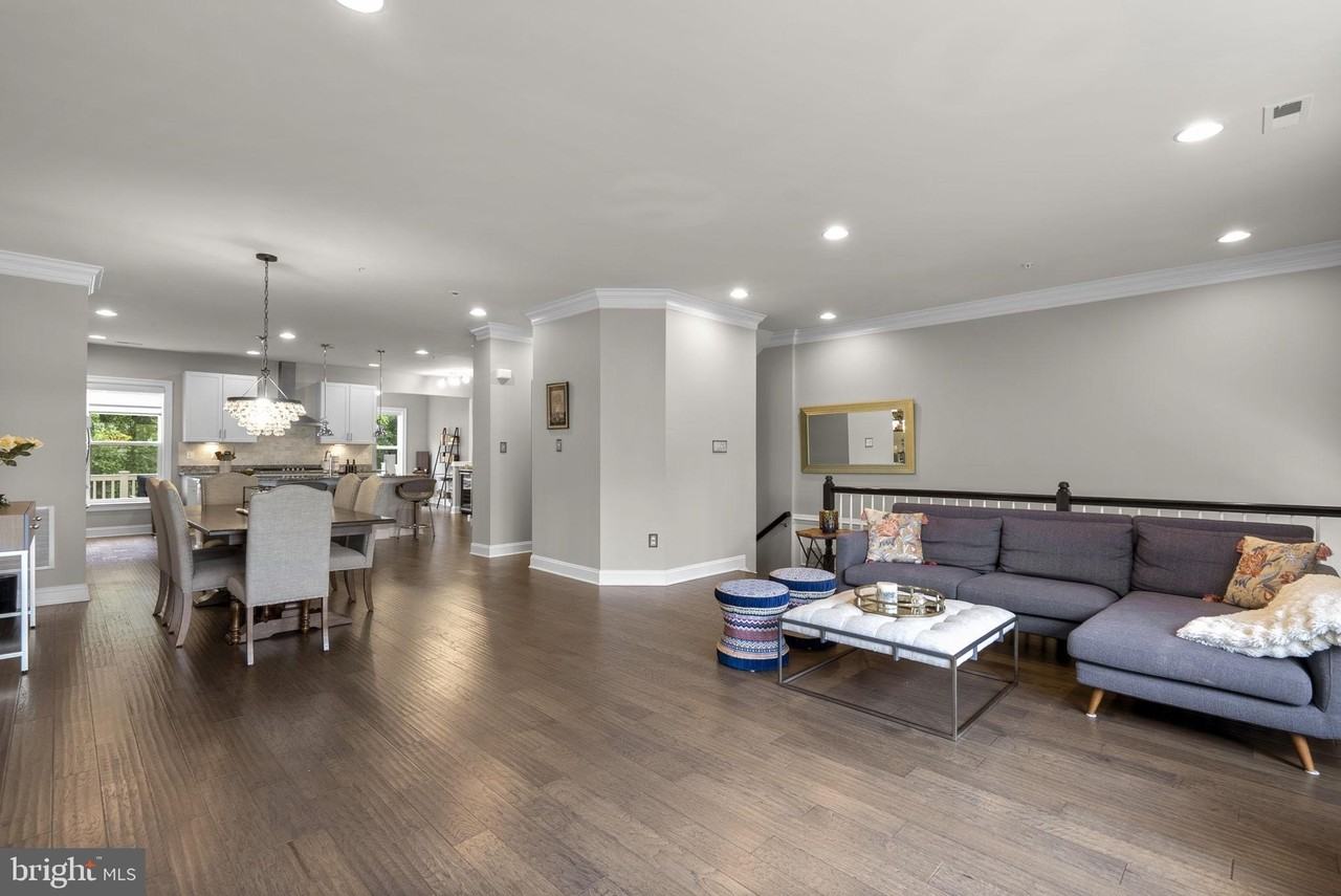 11826 Mango Ln - Photo 6 of 42