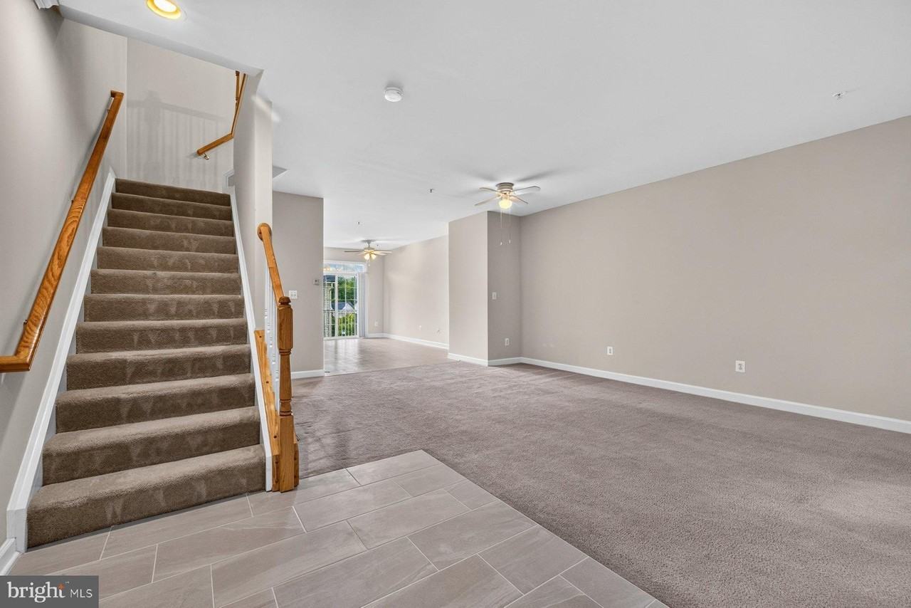 13013 Saint Clair Rd - Photo 3 of 29