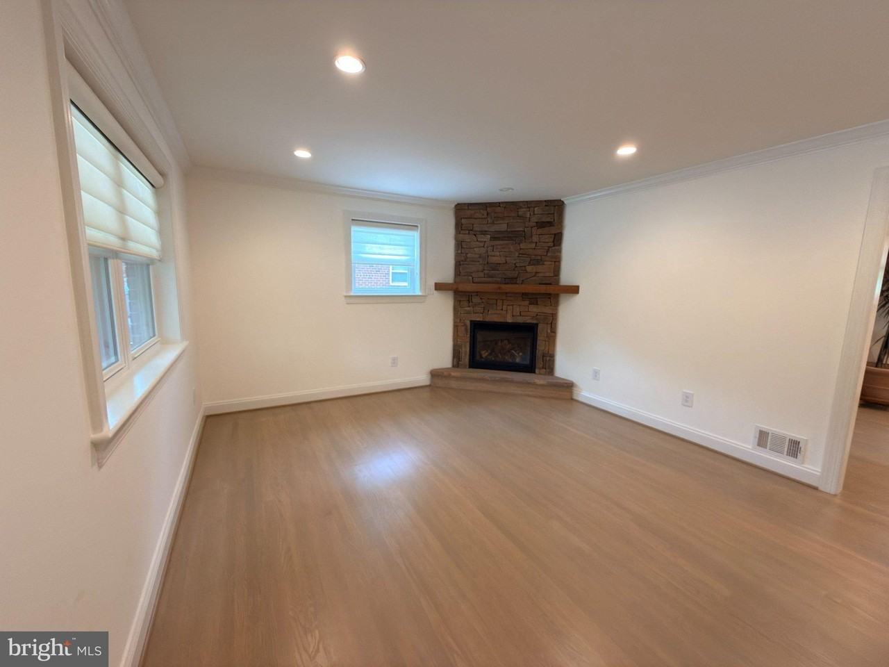 4719 Boiling Brook Pkwy - Photo 2 of 44