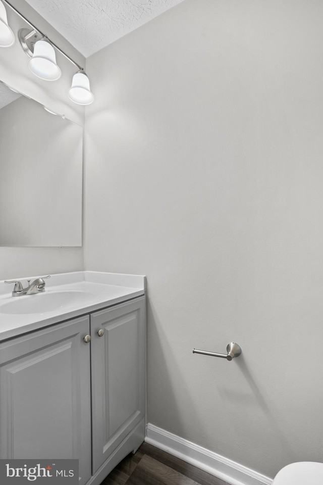 10506 Lime Tree Way - Photo 4 of 33