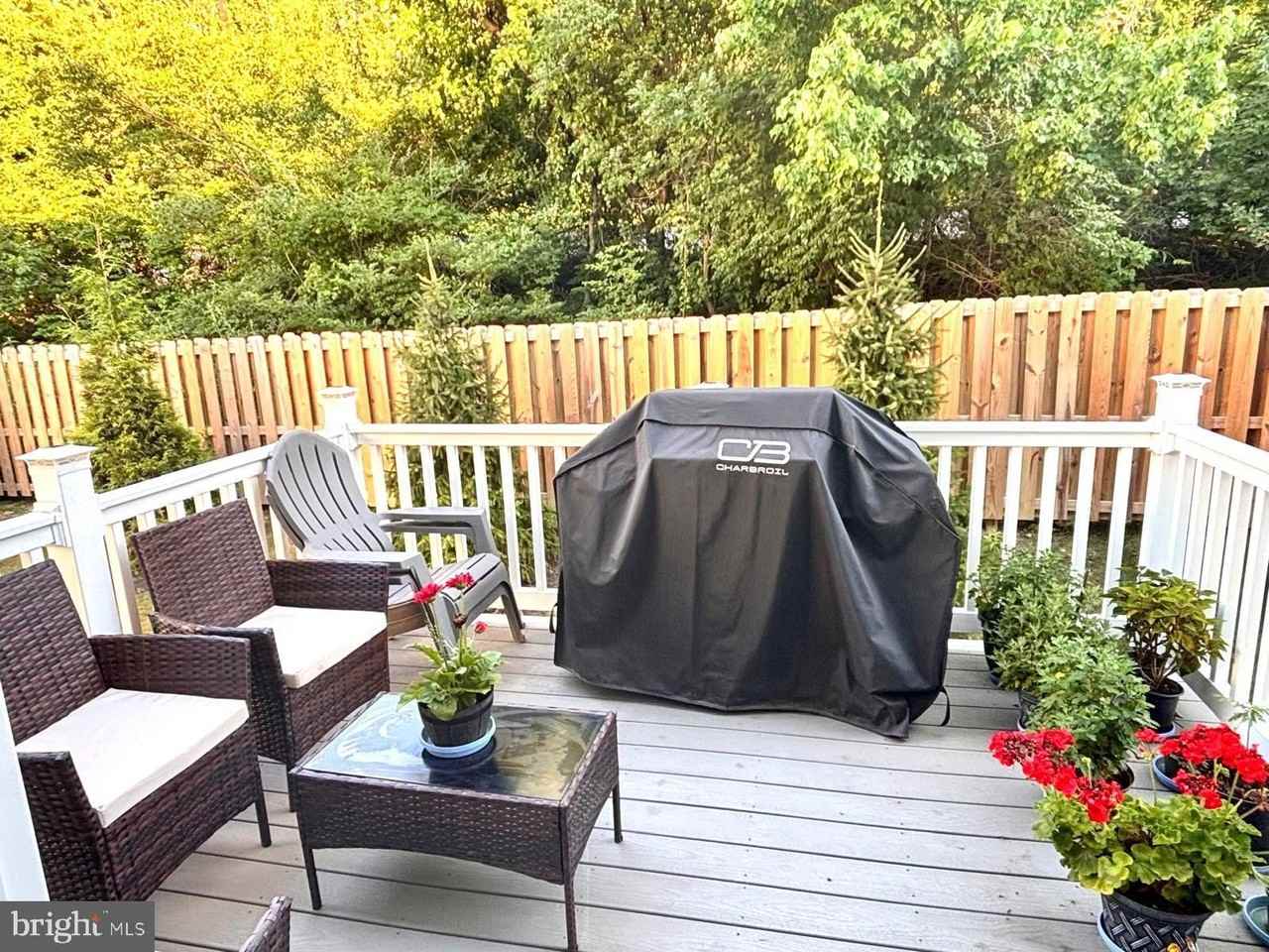 111 Four Leaf Dr - Photo 6 of 33