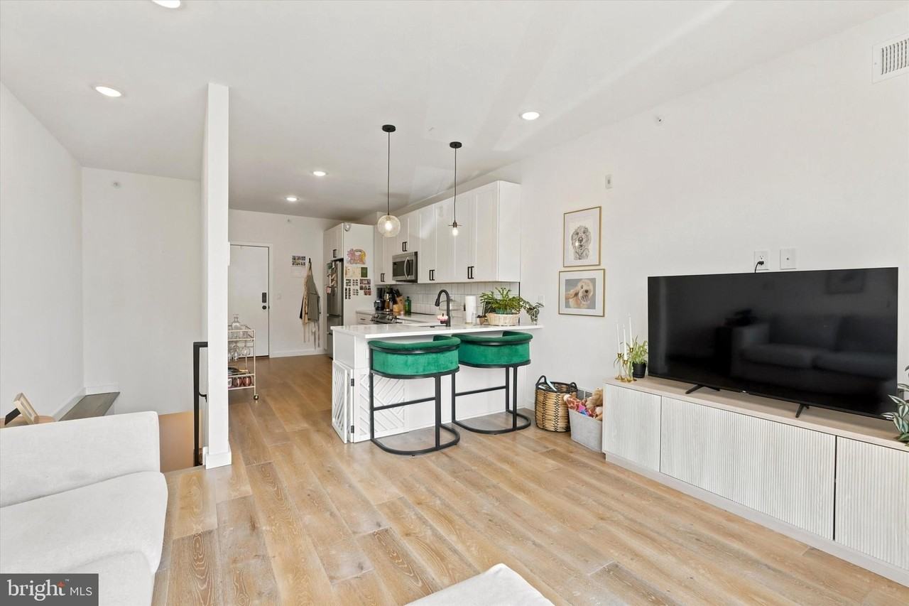 1729 Francis St #1 - Photo 7 of 22