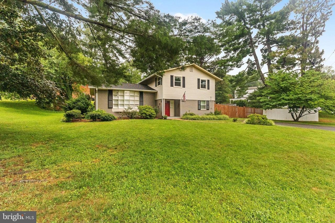 6901 Murray Ln - Photo 3 of 50