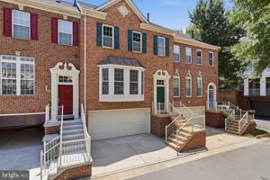 featured image of 2769 Manhattan Pl