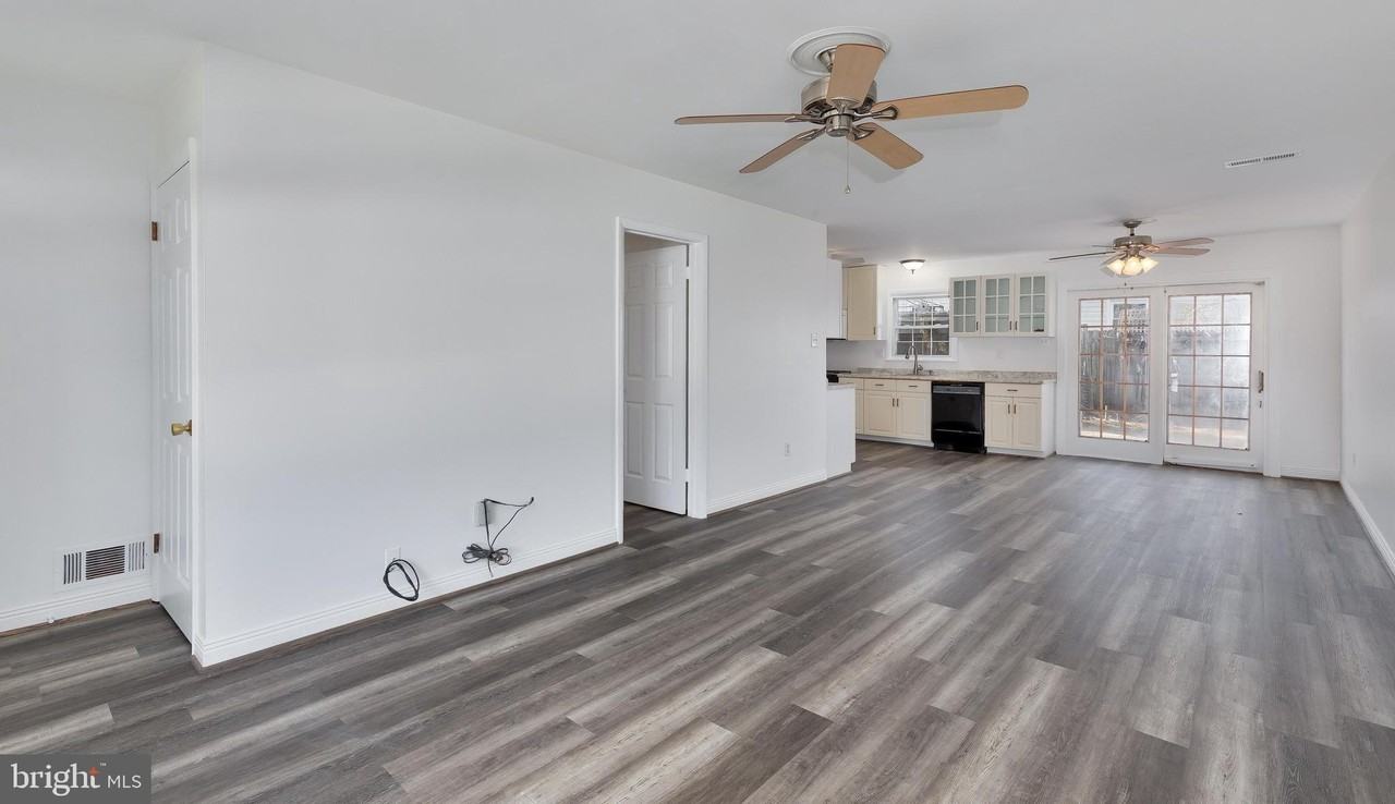 4114 Lees Corner Rd - Photo 4 of 24