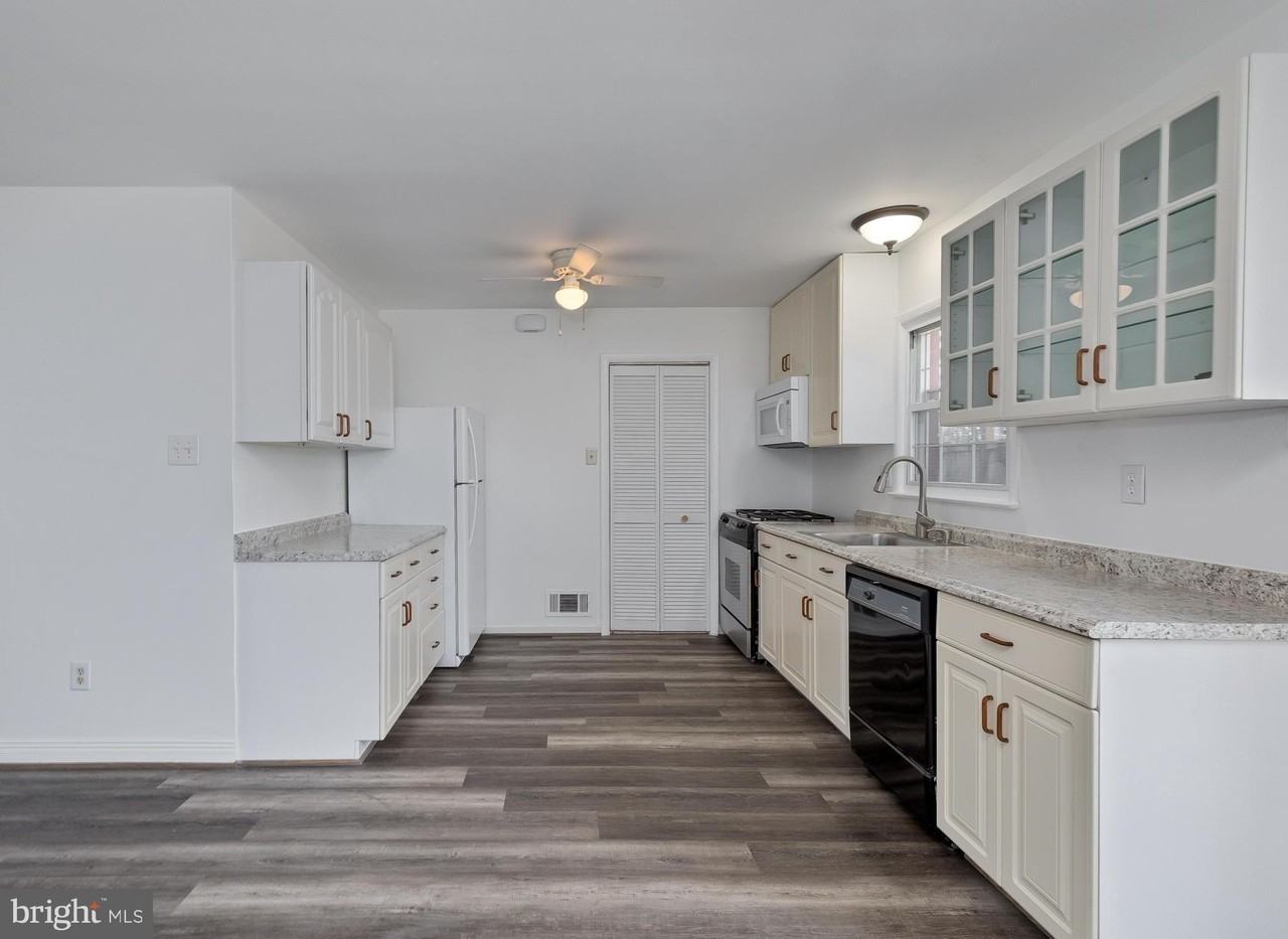 4114 Lees Corner Rd - Photo 6 of 24