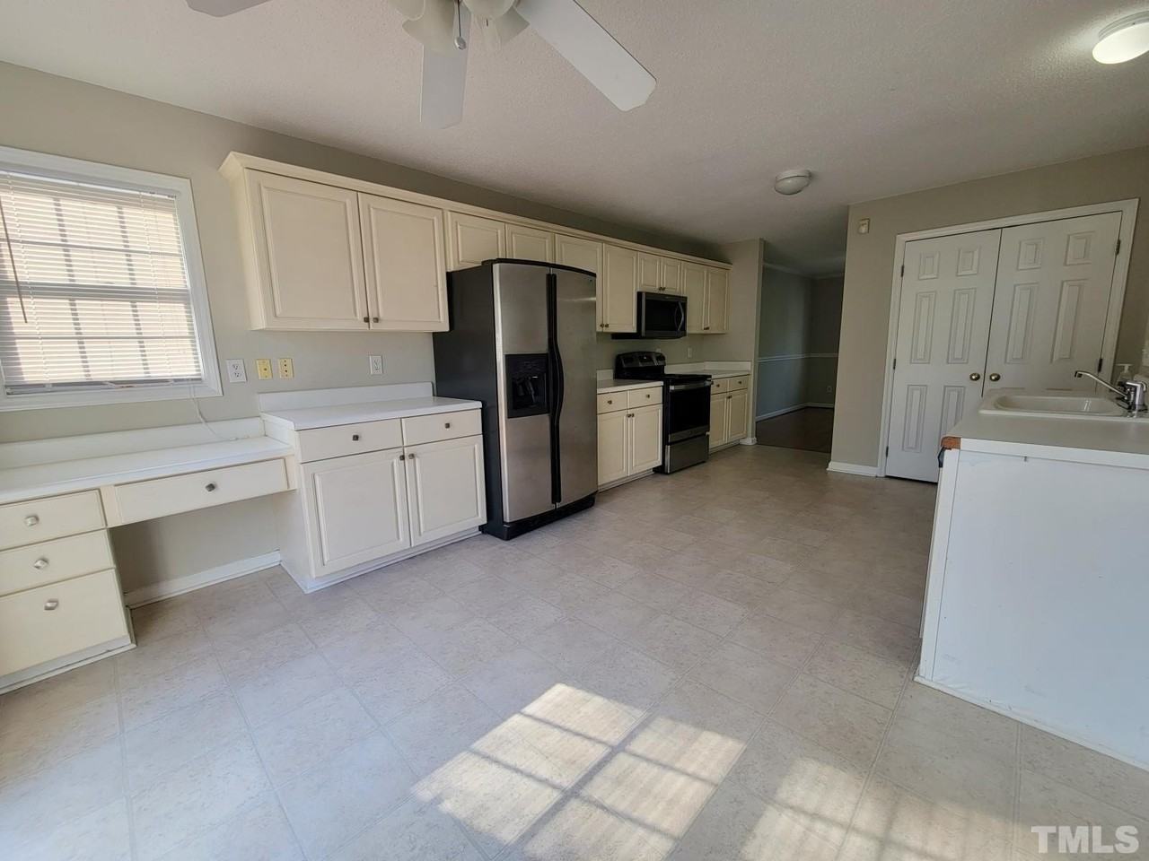 709 Cattail Cir - Photo 5 of 21
