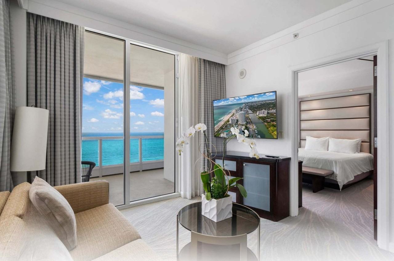 4391 Collins Ave #1325636P - Photo 4 of 14