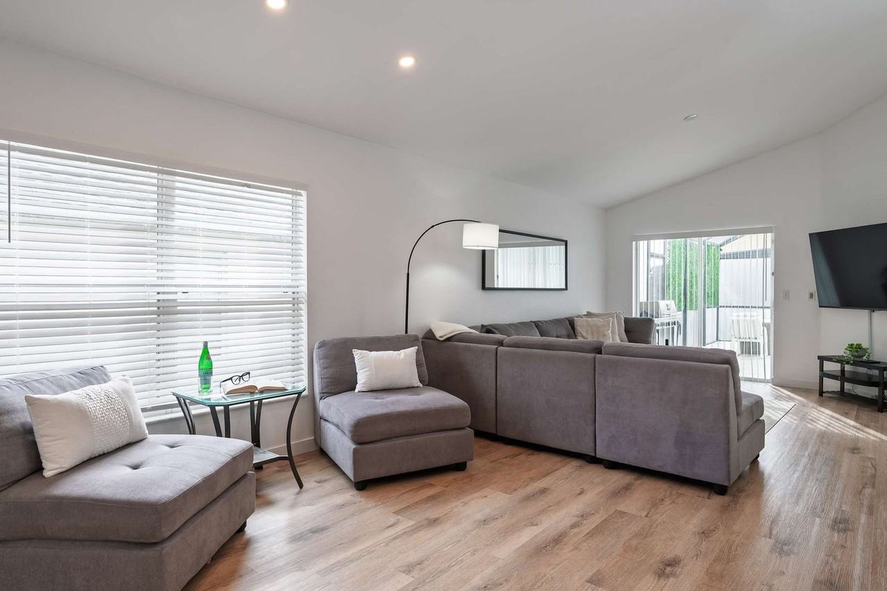 2604 Emerald Island Blvd #1580537P - Photo 3 of 50
