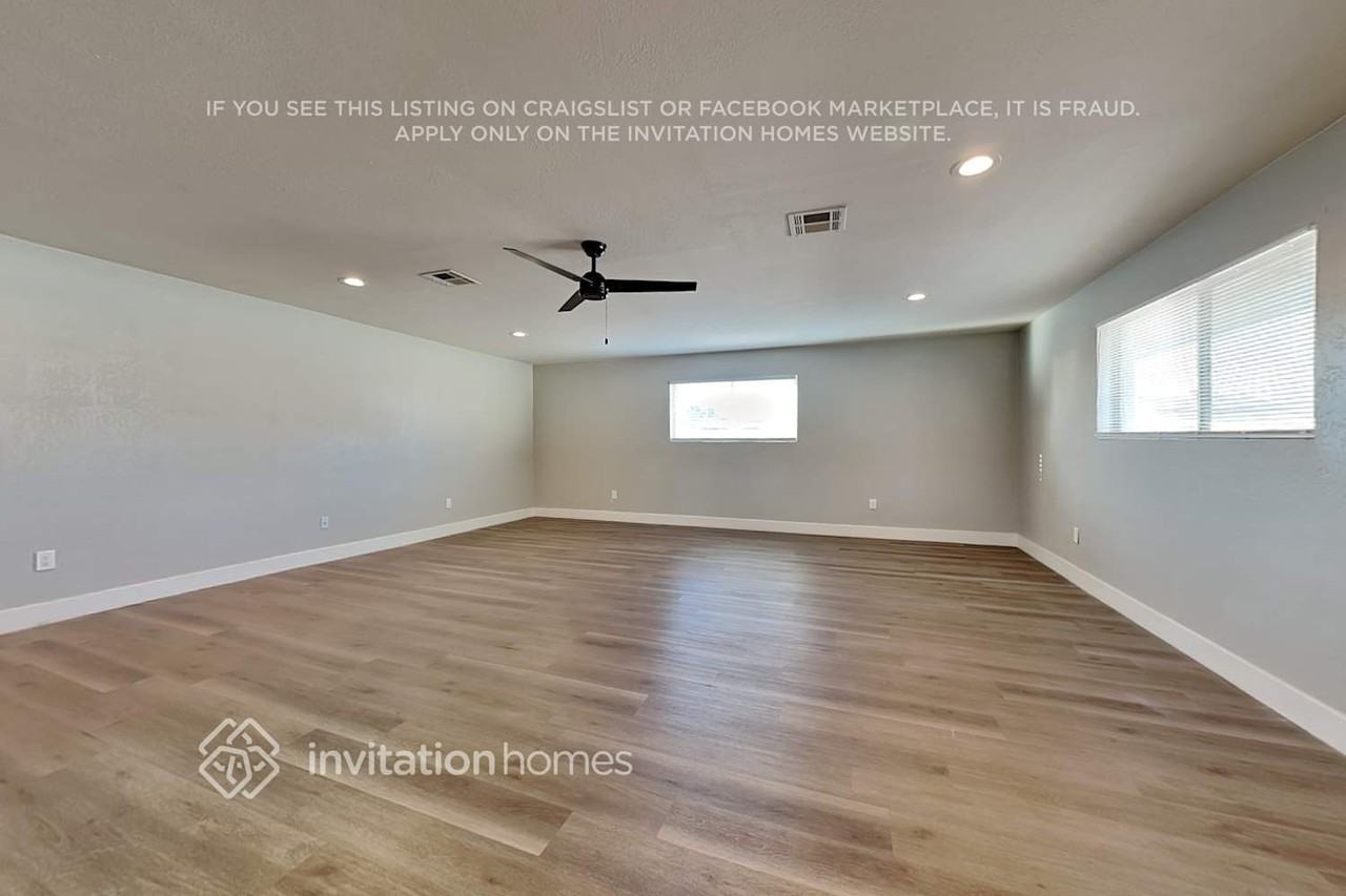 856 E 9th Ave - Photo 5 of 19
