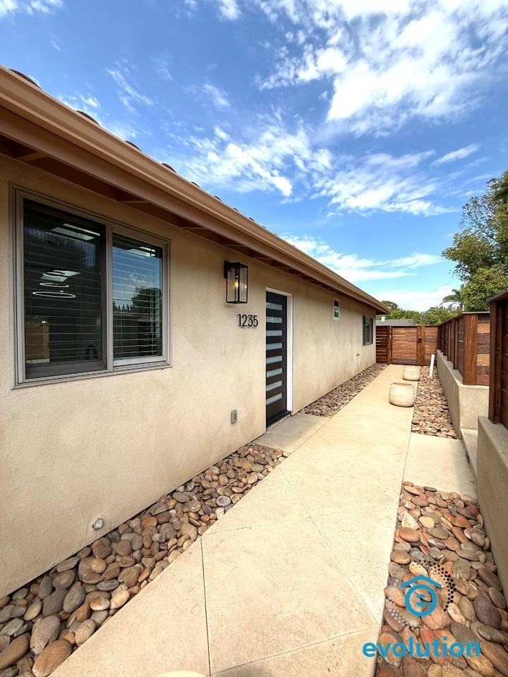 1235 Adventure Ln - Photo 3 of 12