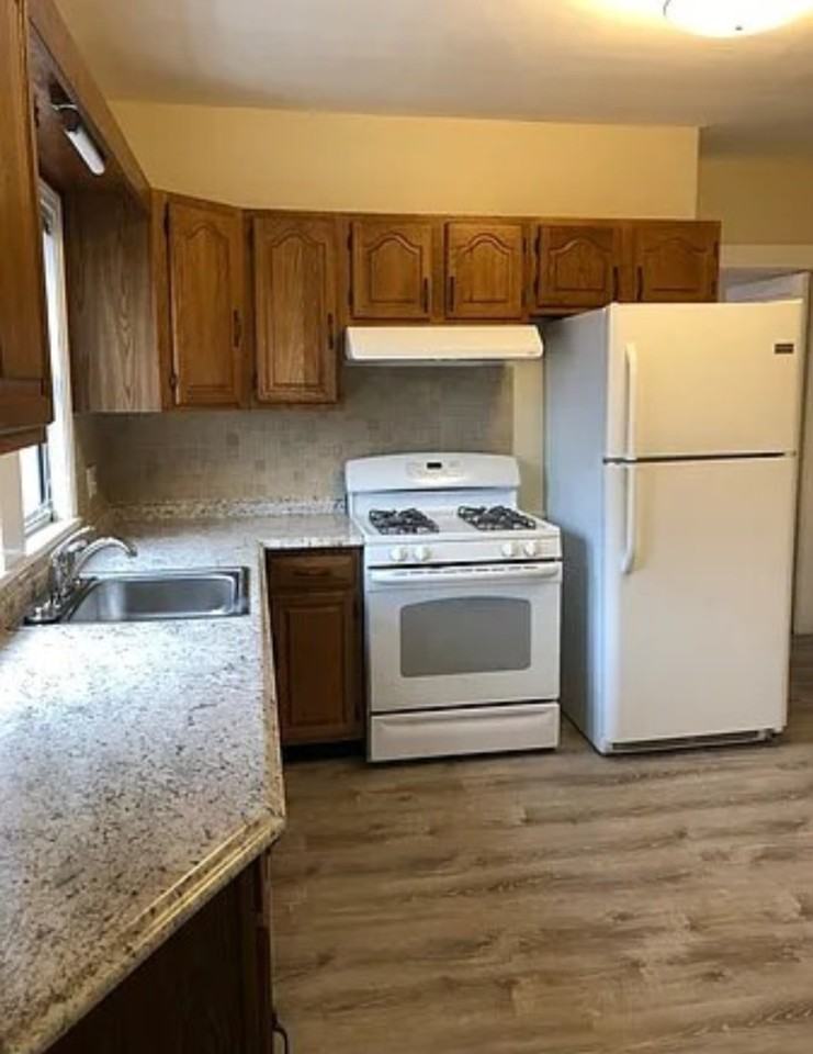 39 Olcott Street - Photo 2 of 16