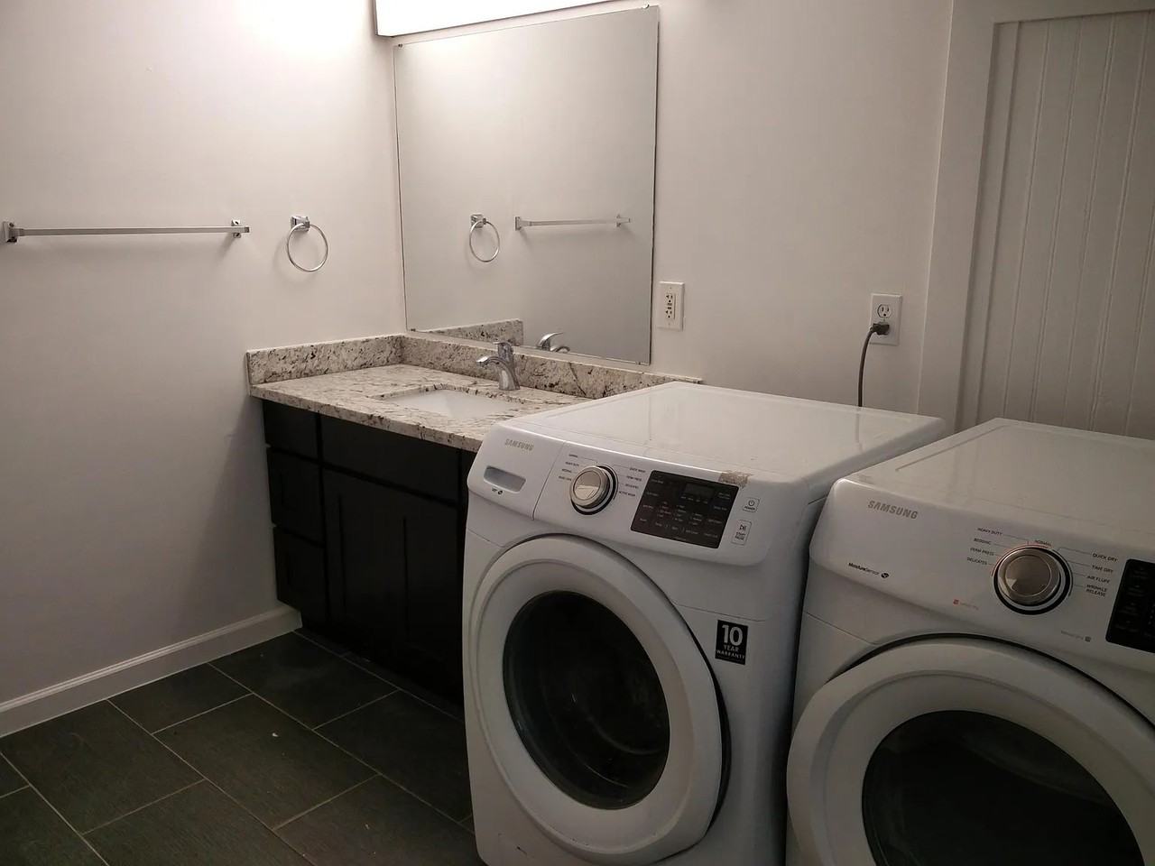 634 W Nickerson St #A - Photo 7 of 11