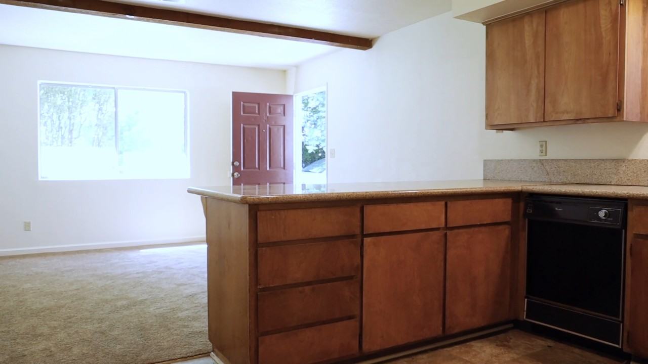 305 Ash St #1 - Photo 5 of 17