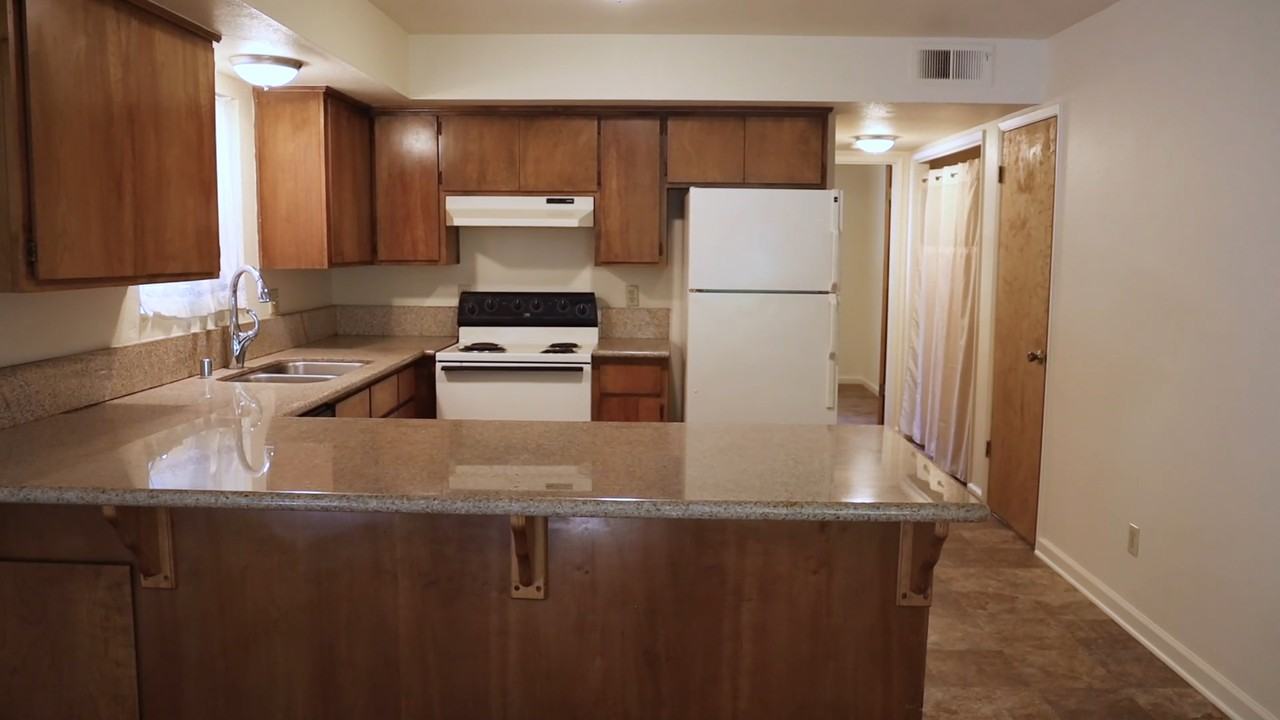 305 Ash St #1 - Photo 6 of 17