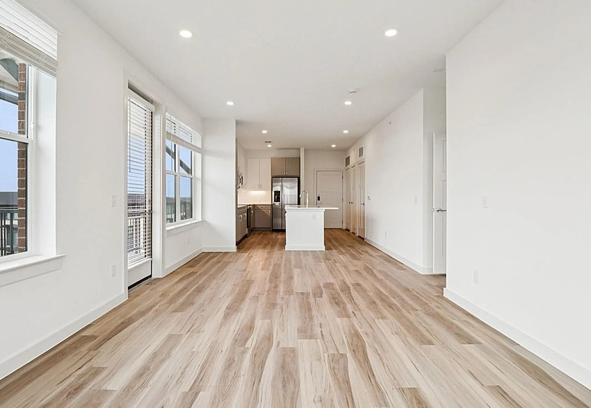 726 East 6th Street