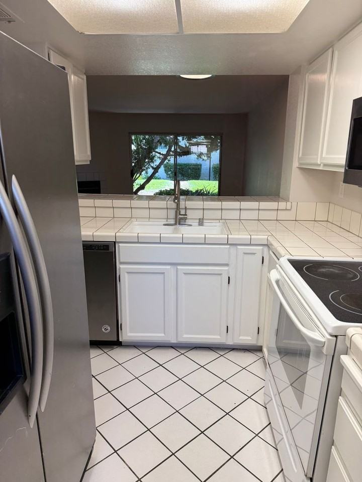 1078 Summerplace Dr - Photo 6 of 15