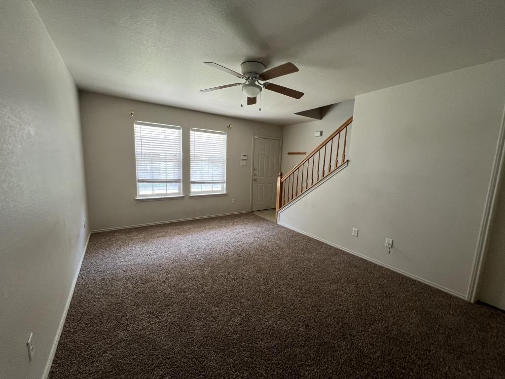 1612 Inca Dr Apt C - Photo 4 of 17