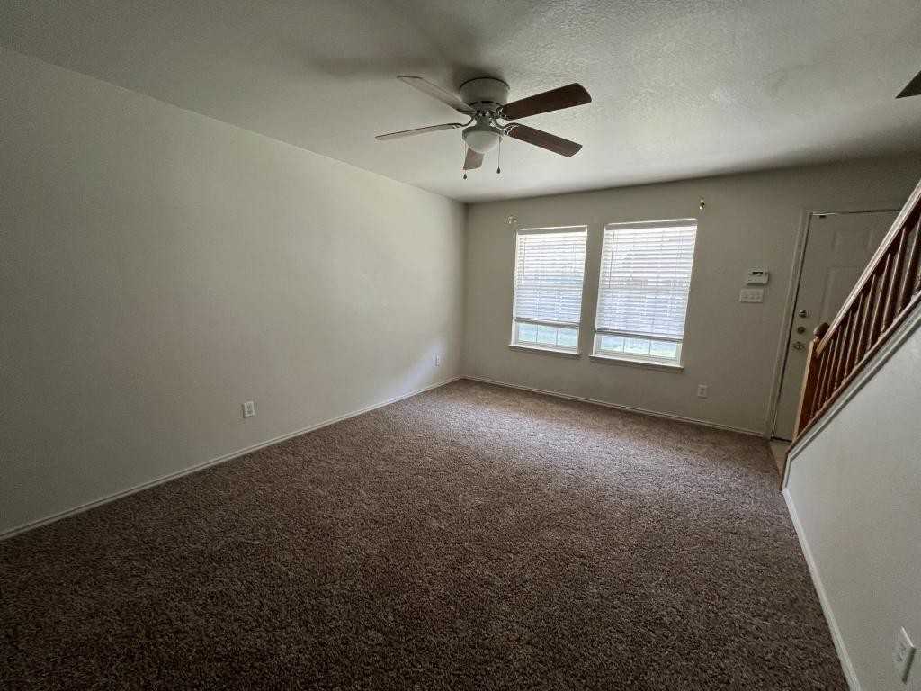 1612 Inca Dr Apt C - Photo 5 of 17