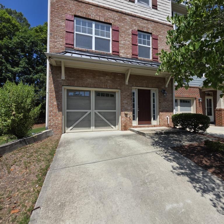 294 Linden Park Ln - Photo 2 of 20