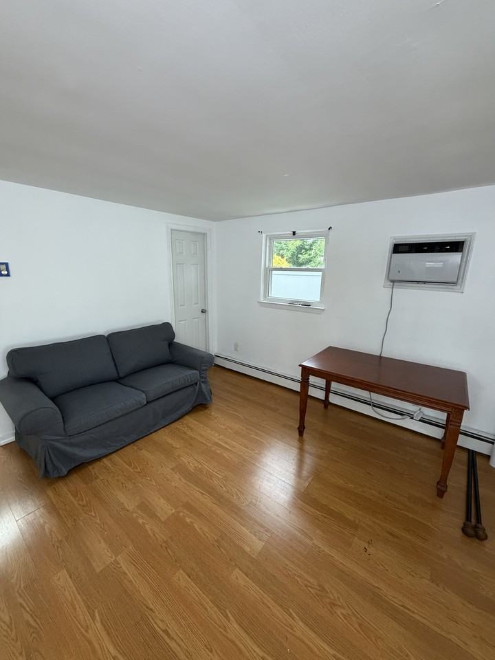 1390 America Avenue - Photo 2 of 8