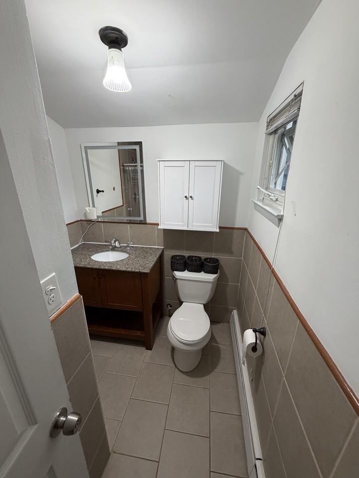 1390 America Avenue - Photo 6 of 8