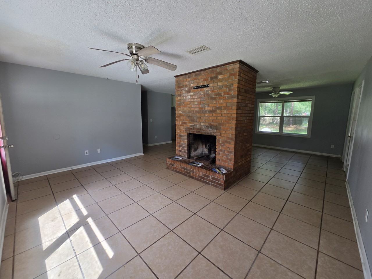 504 Matha Dr #1 - Photo 7 of 32
