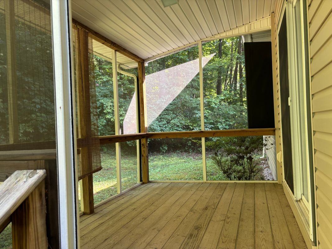 4067 Blaylock Rd - Photo 3 of 21