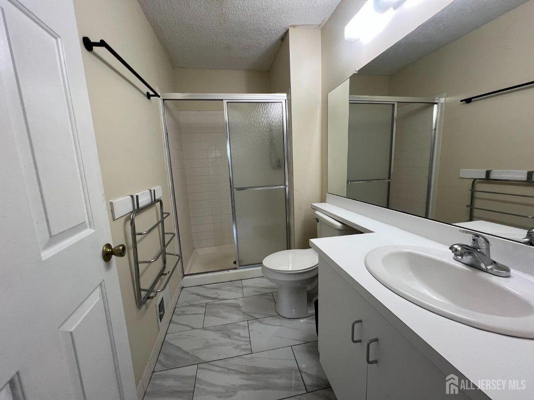 72 Joyner Ct - Photo 6 of 9