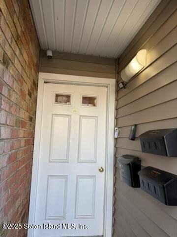56 Whitaker Pl - Photo 2 of 22