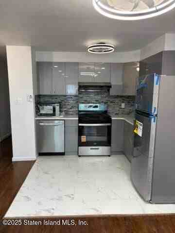 56 Whitaker Pl - Photo 3 of 22