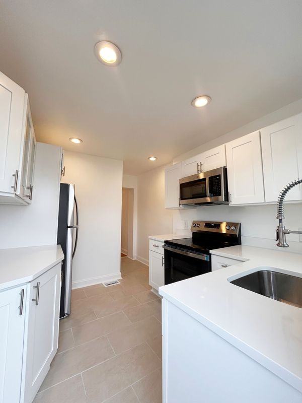 3047 Coral St - Photo 7 of 13