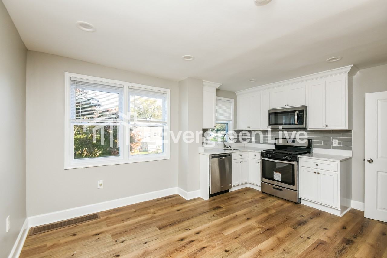 412 5th Ave - Photo 5 of 15