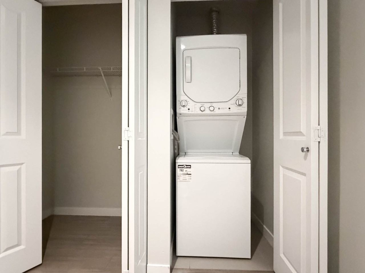 2670 Library Lane - Photo 6 of 23