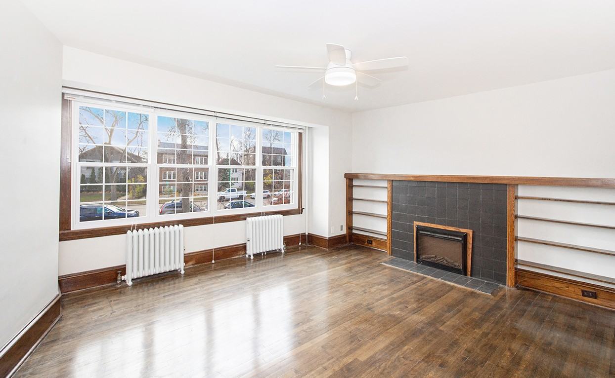 883 Grosvenor Avenue - Photo 7 of 22