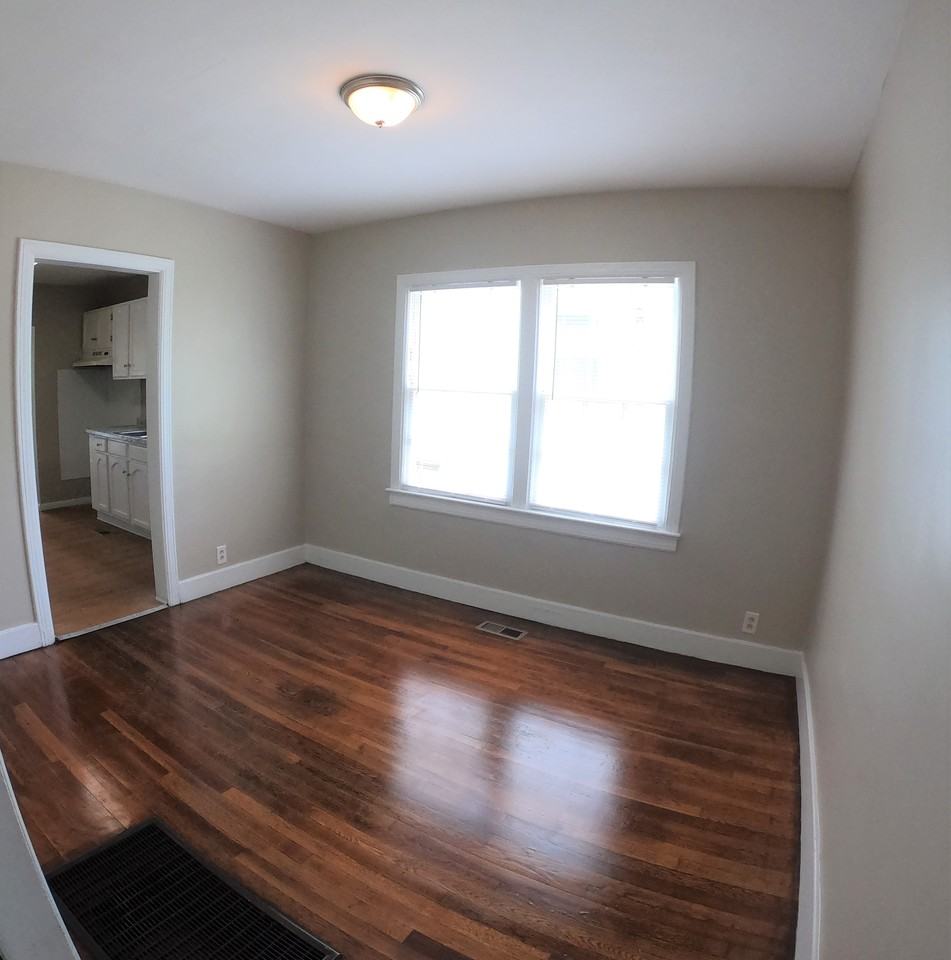 912 47th Street Ensley #912 - Photo 6 of 16