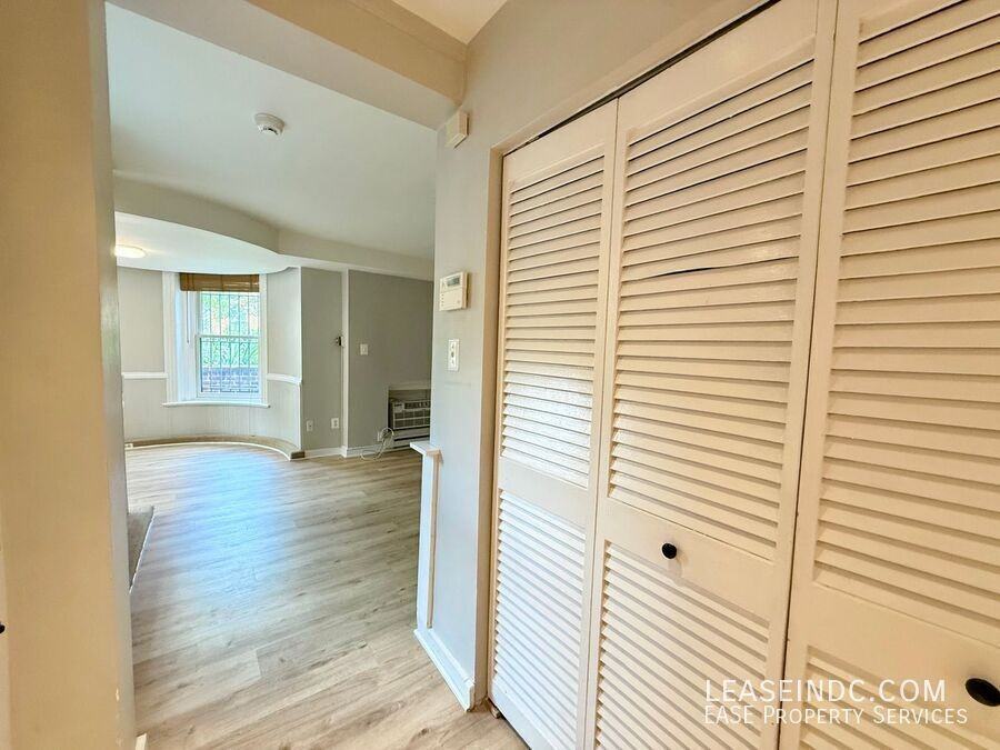1000 N St Nw #B - Photo 4 of 27
