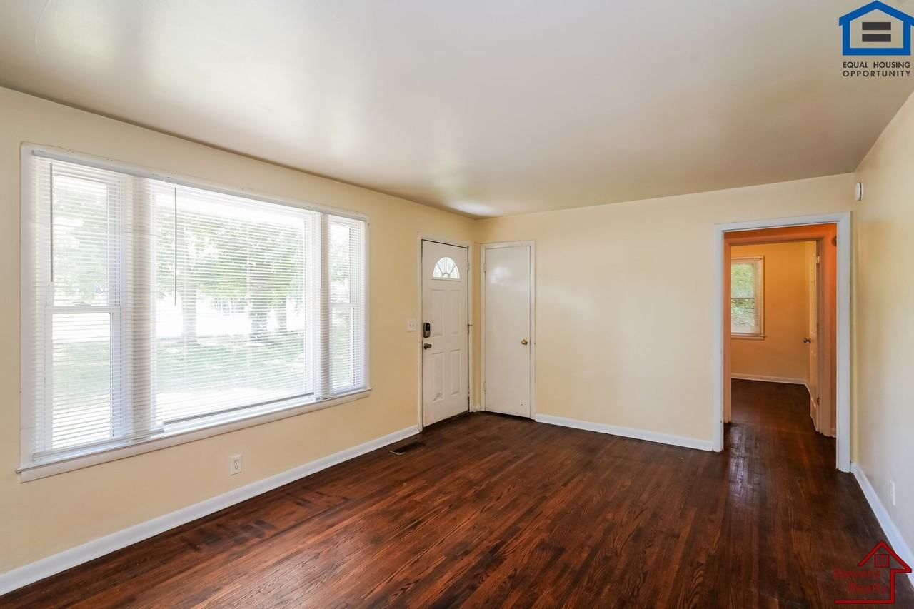3903 Brick Church Pike - Photo 4 of 17