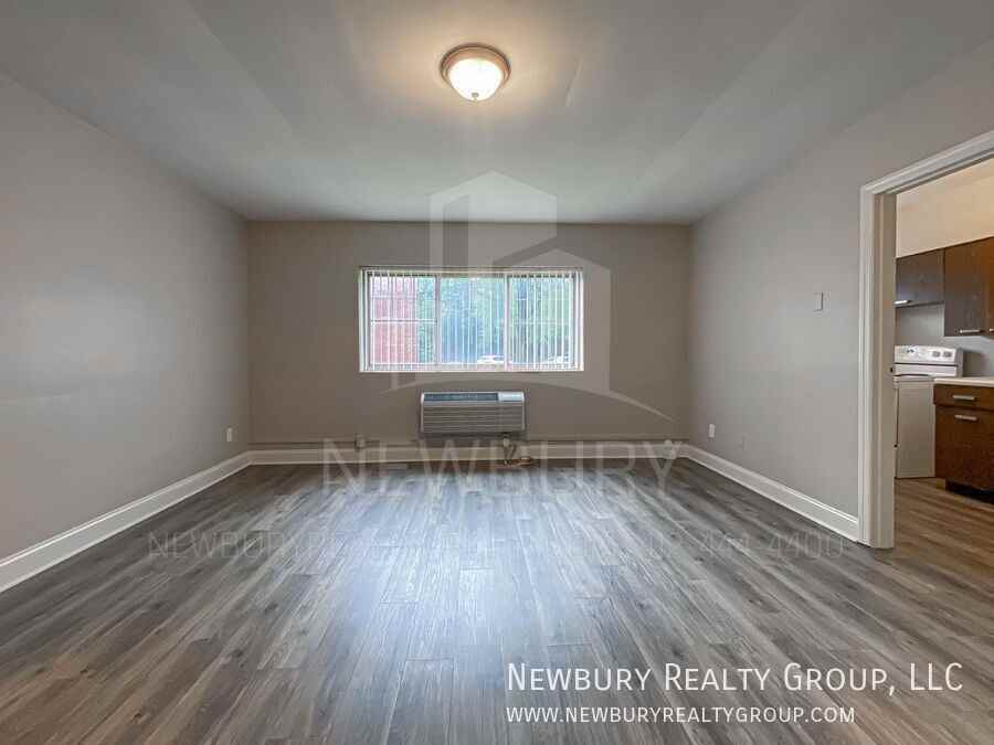 1331 Washington Blvd #6 - Photo 2 of 17