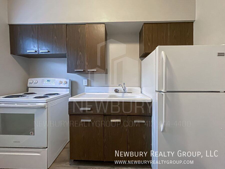 1331 Washington Blvd #6 - Photo 6 of 17