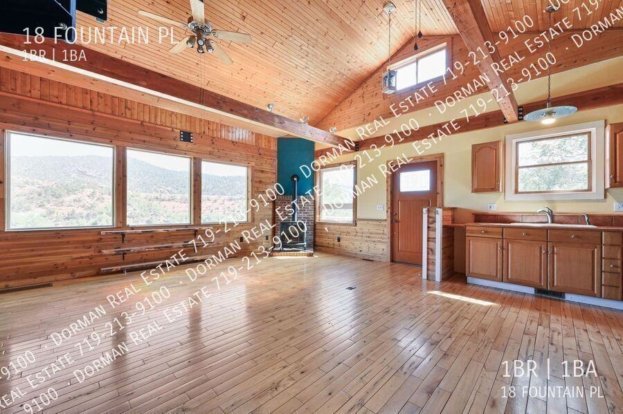 18 Fountain Pl - Photo 3 of 13