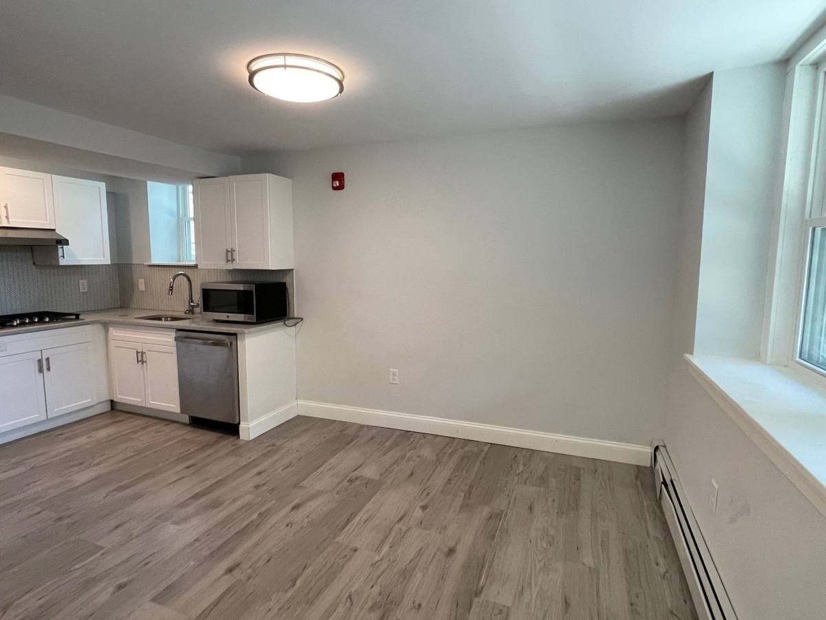 233 Lafayette St #1 - Photo 7 of 13