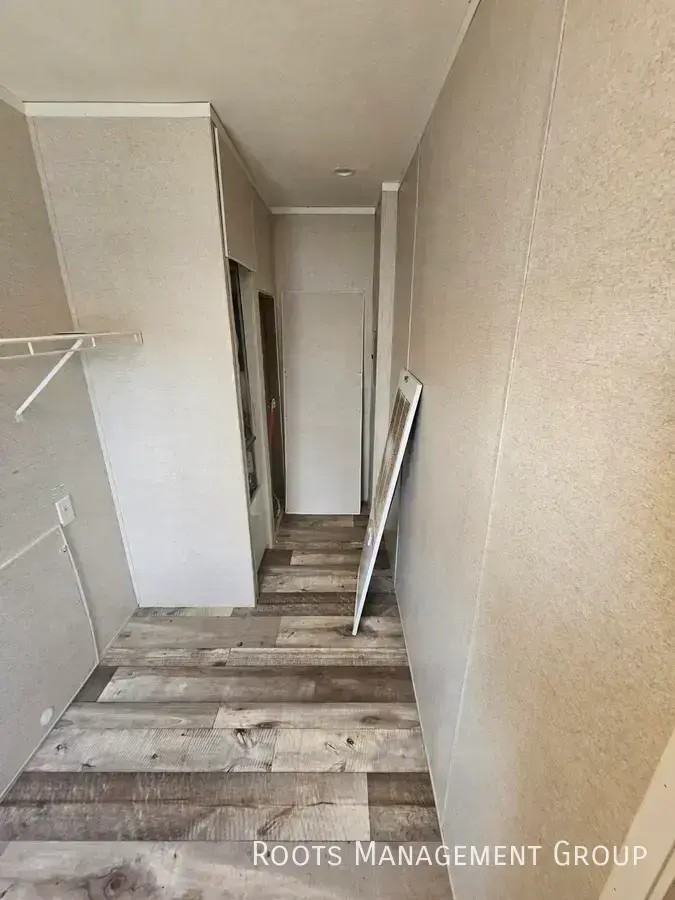 1432 Winona St #1432WN - Photo 3 of 15