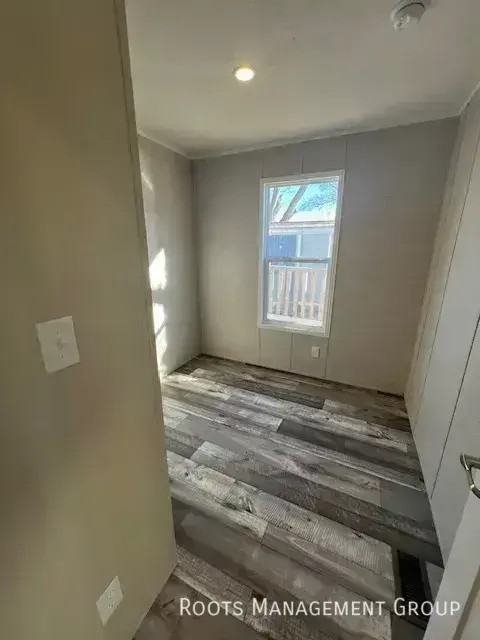 1432 Winona St #1432WN - Photo 5 of 15
