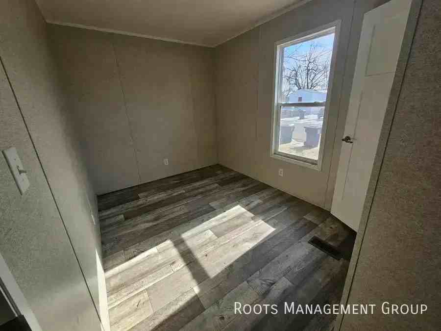 1432 Winona St #1432WN - Photo 6 of 15
