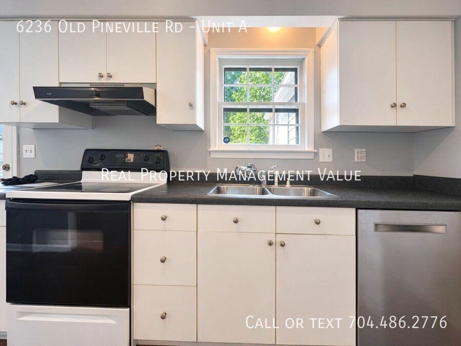 6236 Old Pineville Rd #A - Photo 7 of 21