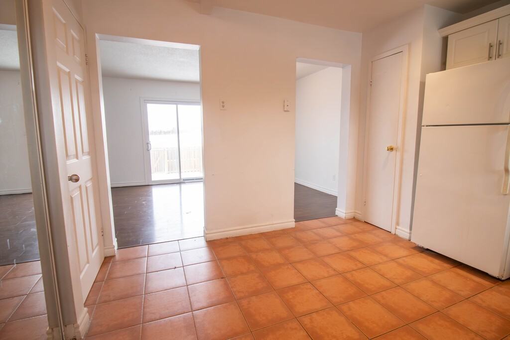 131 Rockwood Ave - Photo 7 of 19